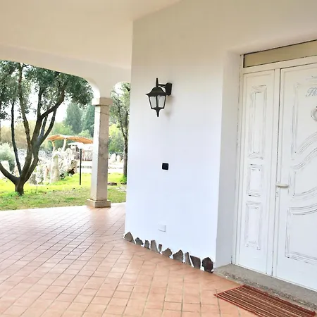 Sweet With Swimming Pool By Er Apartamento